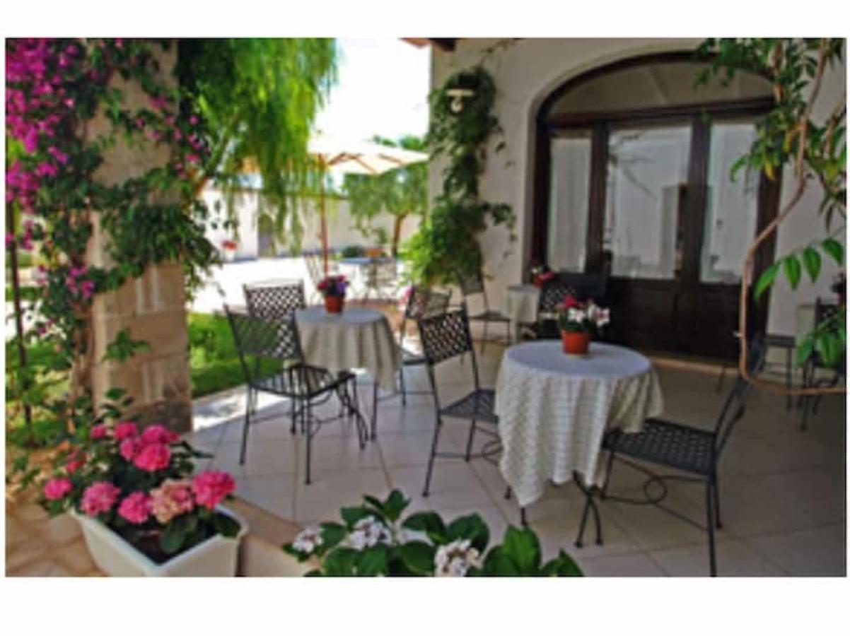 Room In Bb - Stunning Quadruple Room In Ancient Masseria Near The Sea In A Quiet Olive Trees Ostuni Ngoại thất bức ảnh