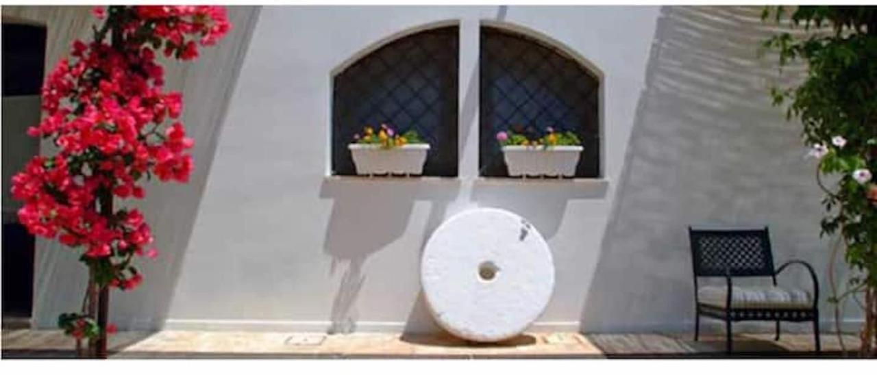 Room In Bb - Stunning Quadruple Room In Ancient Masseria Near The Sea In A Quiet Olive Trees Ostuni Ngoại thất bức ảnh