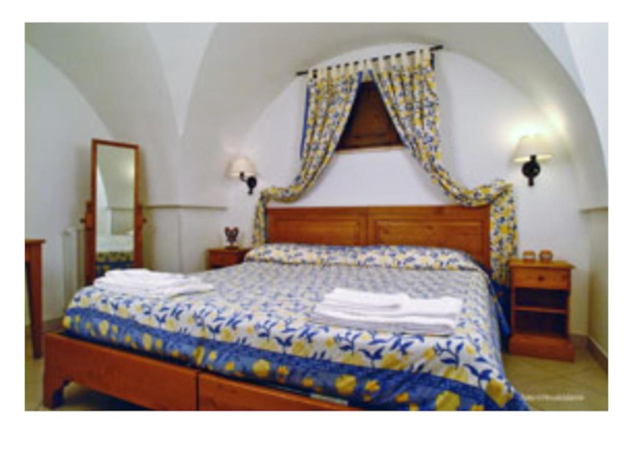 Room In Bb - Stunning Quadruple Room In Ancient Masseria Near The Sea In A Quiet Olive Trees Ostuni Ngoại thất bức ảnh